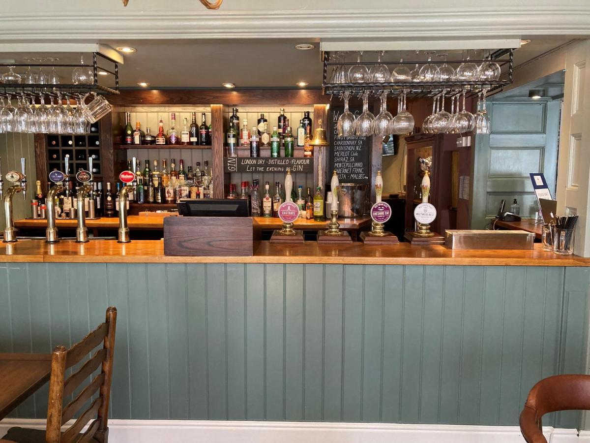 The Swan At Tarporley Hotel Екстериор снимка