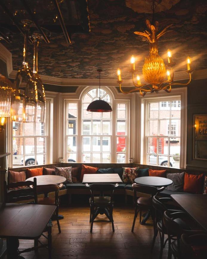 The Swan At Tarporley Hotel Екстериор снимка