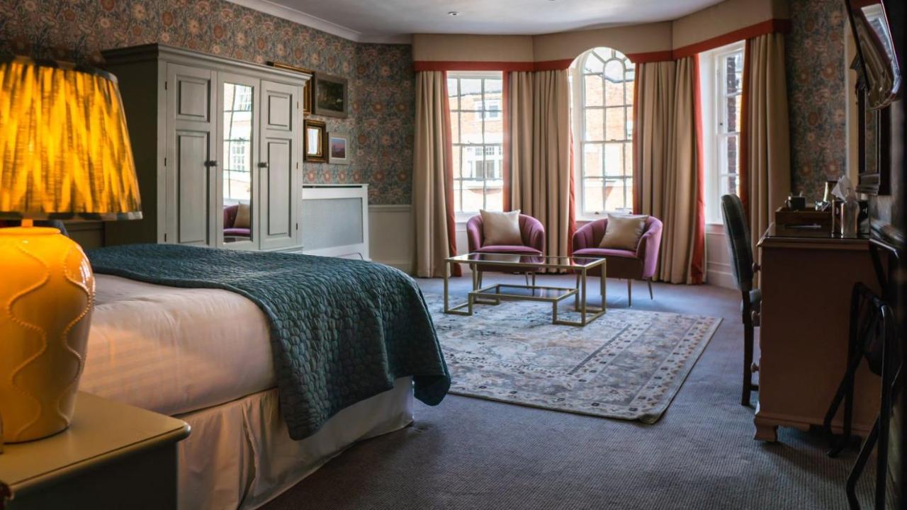 The Swan At Tarporley Hotel Екстериор снимка