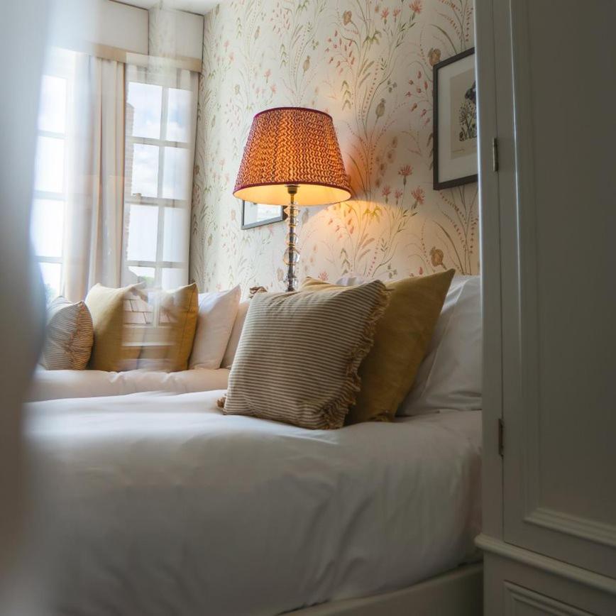 The Swan At Tarporley Hotel Екстериор снимка