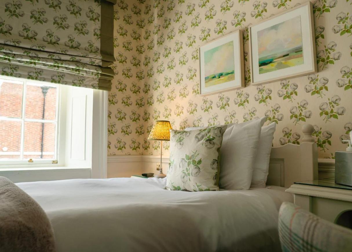 The Swan At Tarporley Hotel Екстериор снимка
