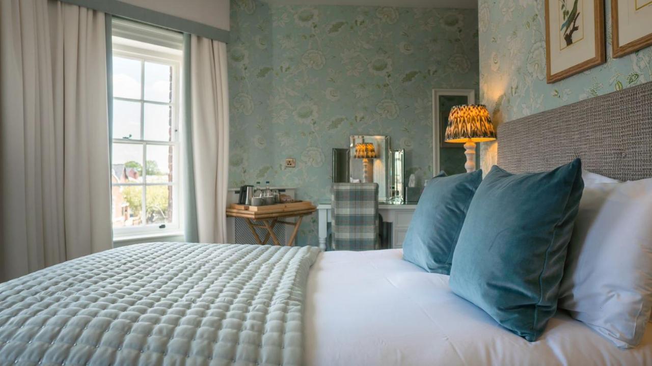 The Swan At Tarporley Hotel Екстериор снимка