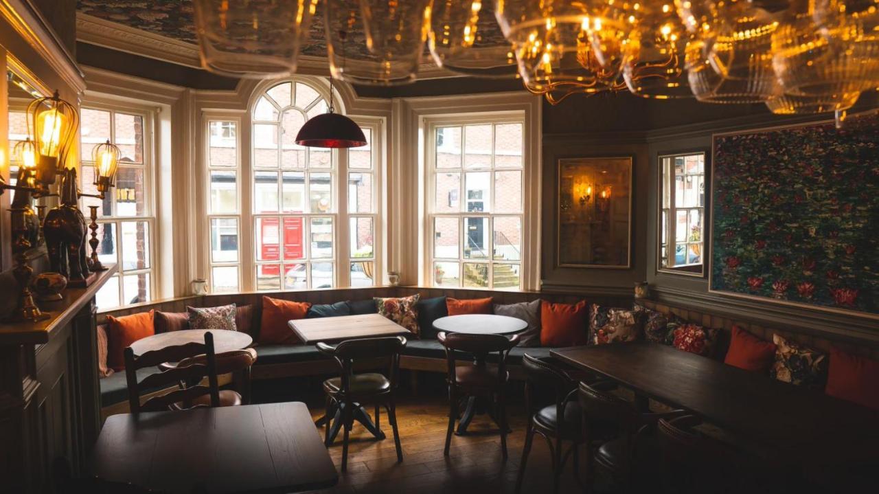 The Swan At Tarporley Hotel Екстериор снимка
