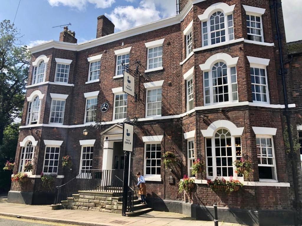 The Swan At Tarporley Hotel Екстериор снимка